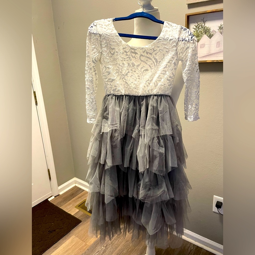 Girls lace/tule dress